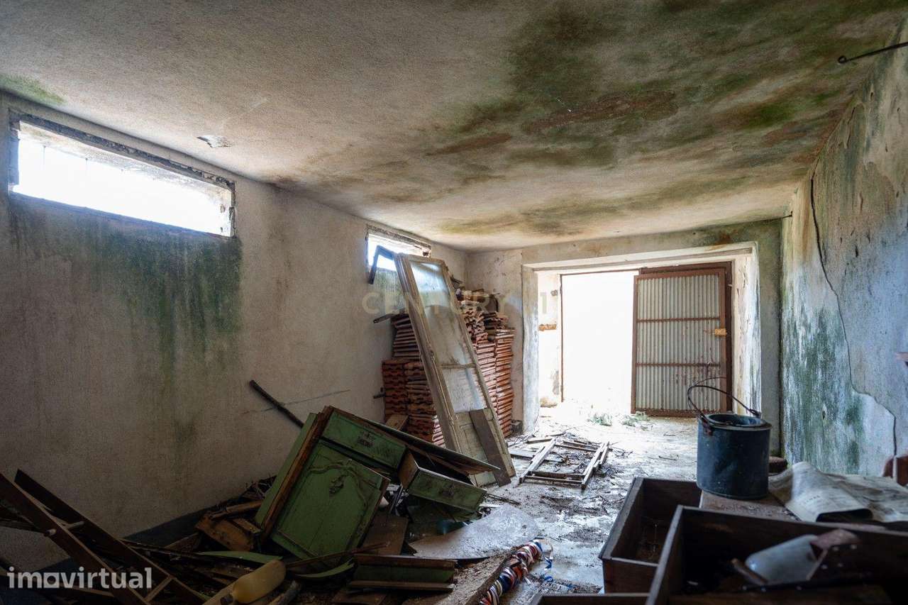 Encantadora Propriedade para Recuperação em Góis, Coimbra - Grande imagem: 5/44