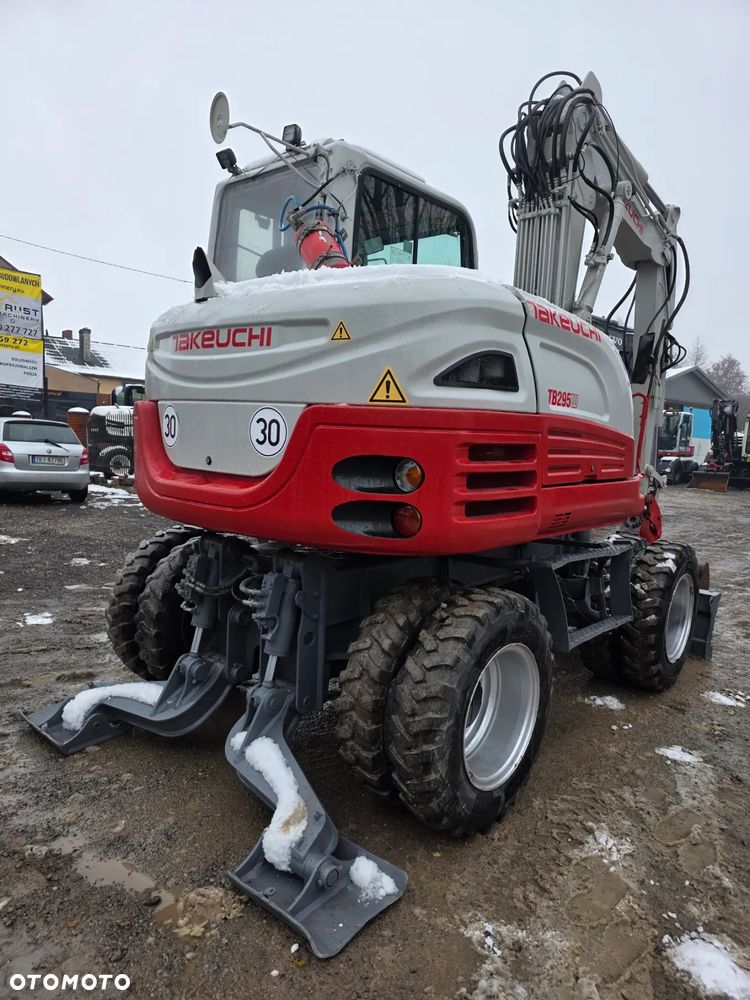 Takeuchi TB 295W Powertilt - 5
