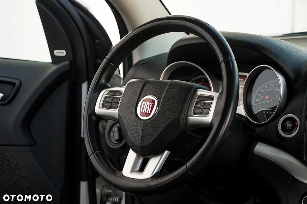 Fiat Freemont 2.0 Multijet 16V DPF Automatik Allrad Black Code - 28