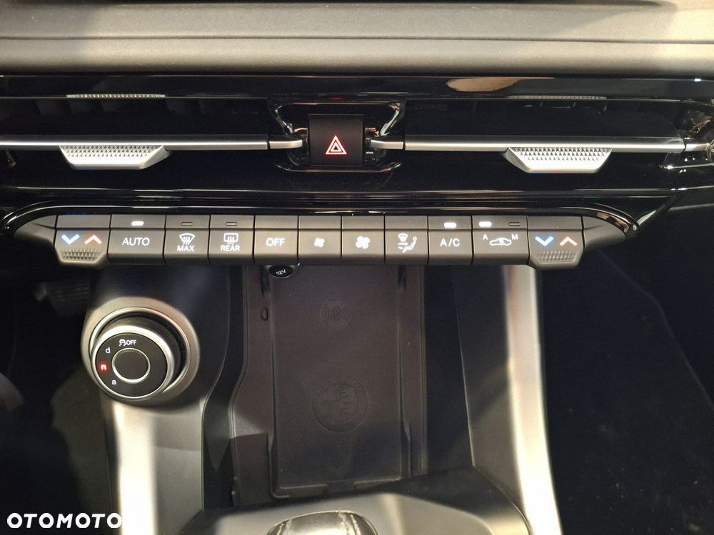 Alfa Romeo Tonale 1.5 T4 GSE mHEV Sprint DCT - 19