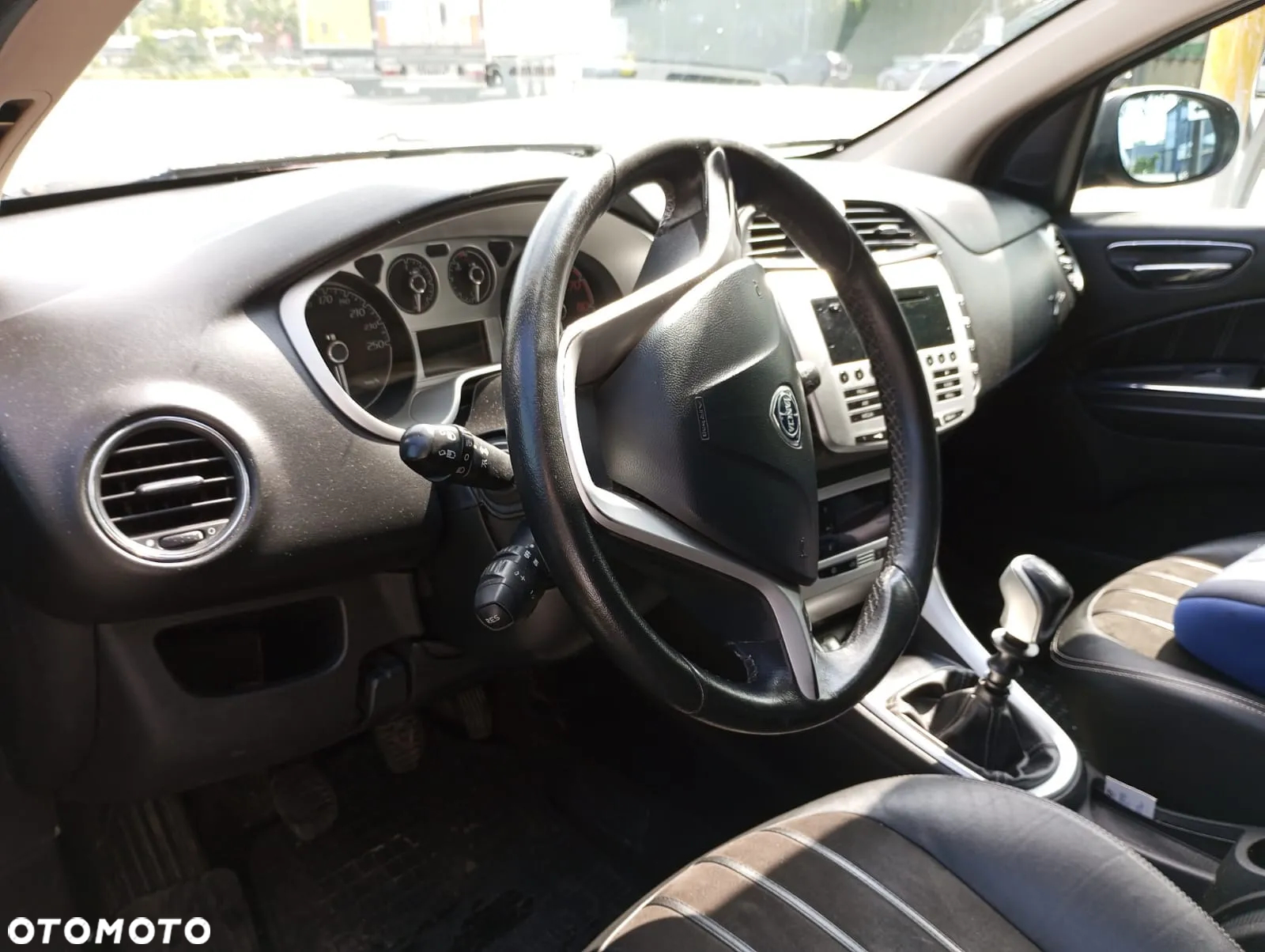 Lancia Delta 1.4 T-Jet Platino - 24