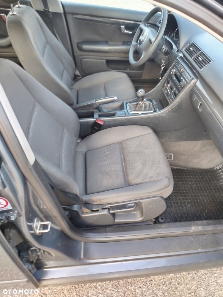 Audi A4 Limousine 2 - 6