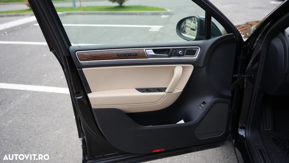 Volkswagen Touareg - 17