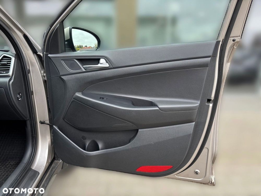Hyundai Tucson 1.6 GDI BlueDrive Style 2WD - 28