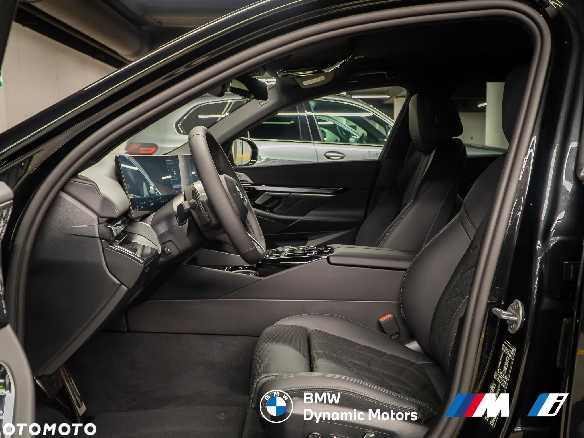 BMW Seria 5 520d xDrive Touring - 16