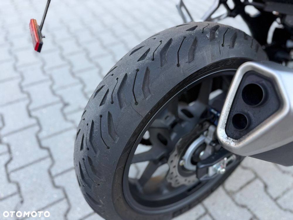 Honda Hornet - 12