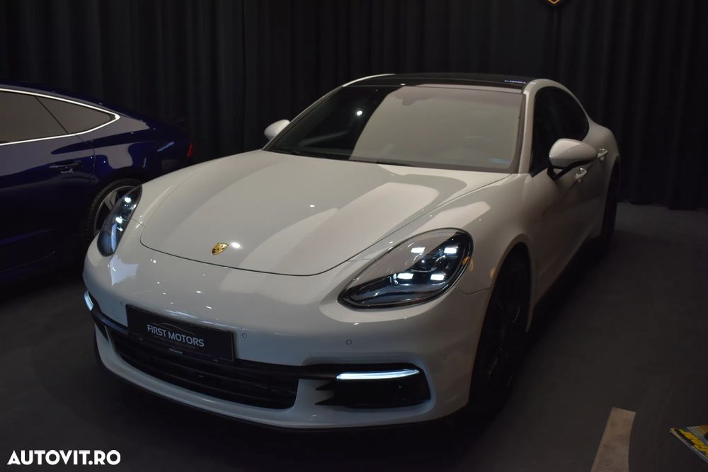 Porsche Panamera - 3