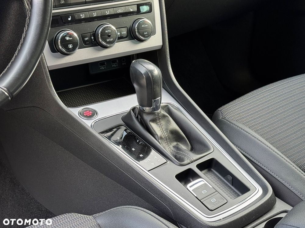 Seat Leon 2.0 TDI Start&Stop DSG XCELLENCE - 27