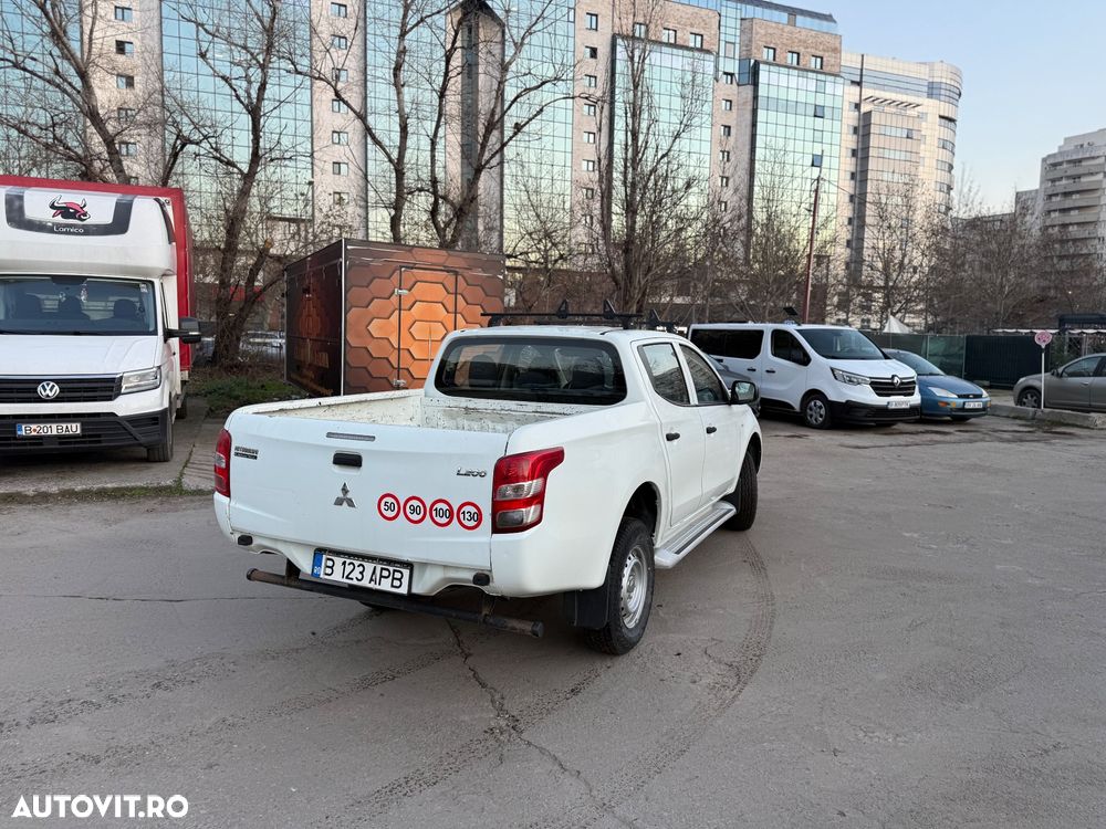 Mitsubishi L200 Double Cab 2.4 DI-D M/T Intense - 28