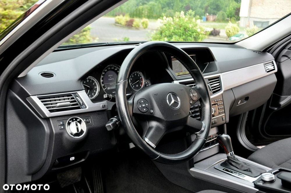 Mercedes-Benz Klasa E - 23