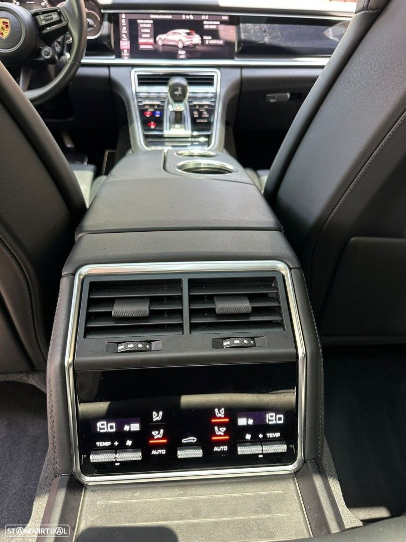 Porsche Panamera Sport Turismo 4 E-Hybrid - 10
