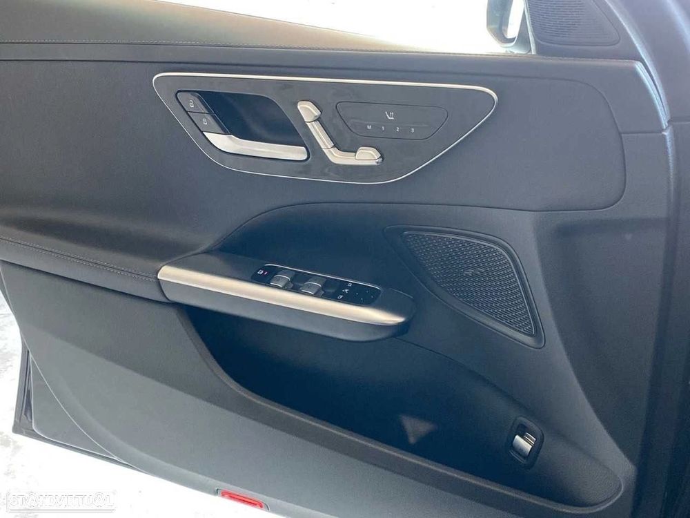 Mercedes-Benz C 300 d AMG Line - 13