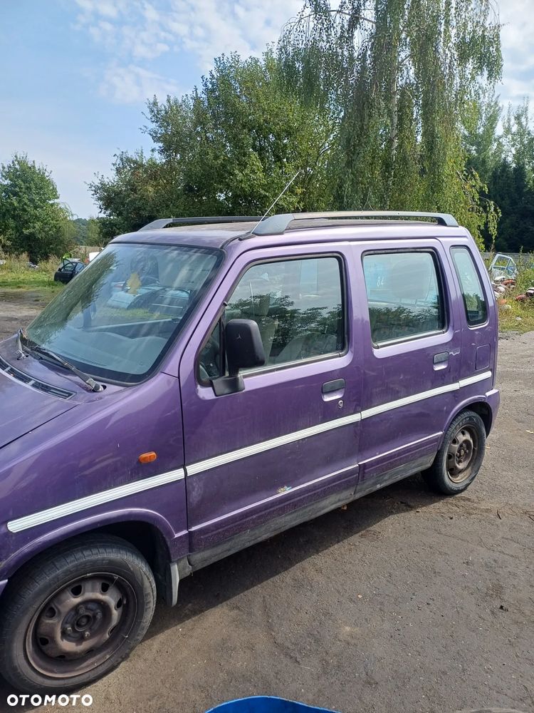 Maska przednia przód części Suzuki  Wagon r+ 2001r - 4