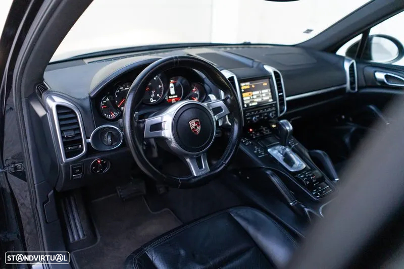 Porsche Cayenne Standard - 8