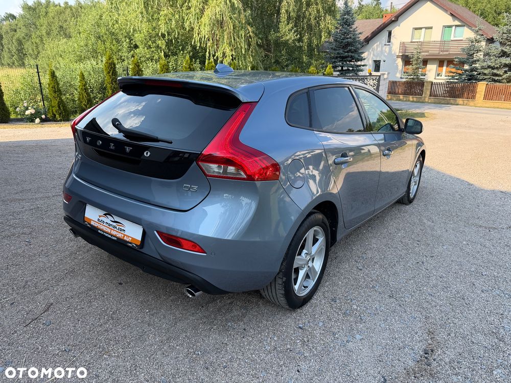 Volvo V40 D3 Momentum - 4