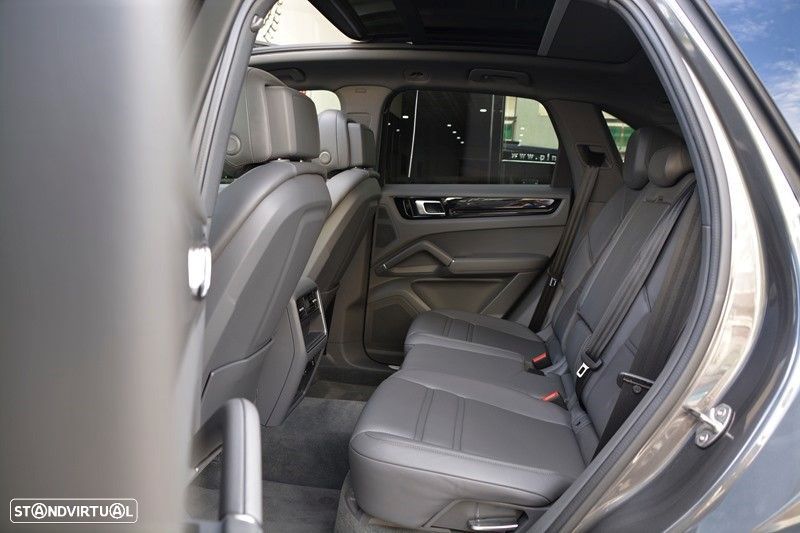 Porsche Cayenne E-Hybrid - 31