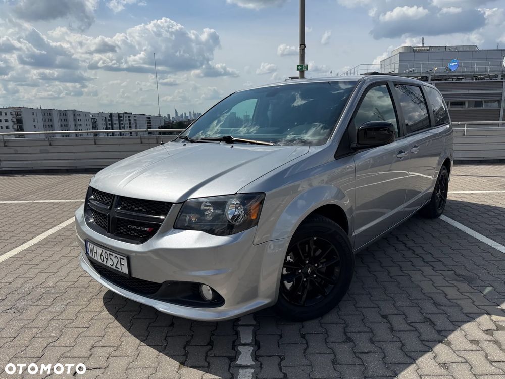 Dodge Grand Caravan - 10