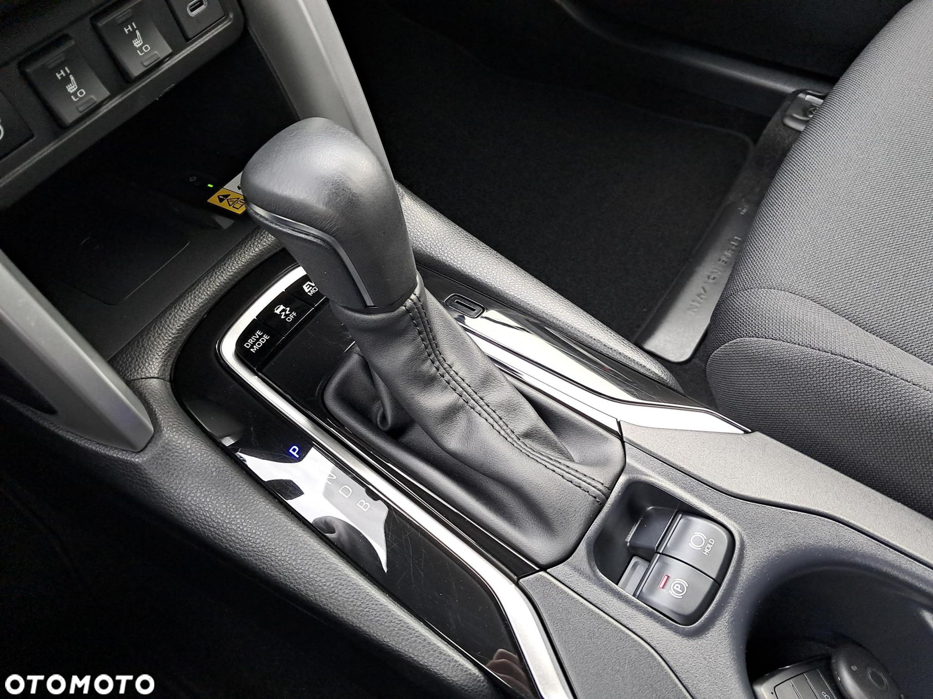 Toyota Corolla Cross 2.0 Hybrid Style - 27