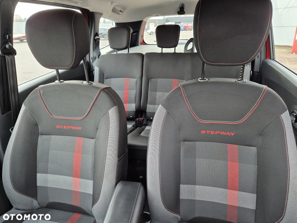 Dacia Lodgy 1.3 TCe Stepway S&S - 16