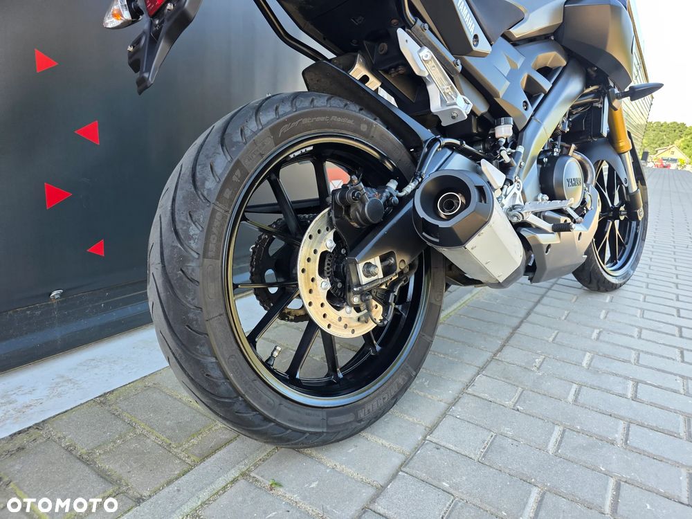 Yamaha MT - 22