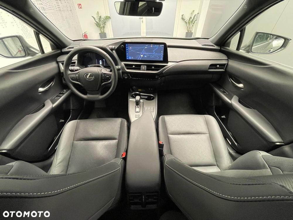 Lexus UX 300h Prestige - 11