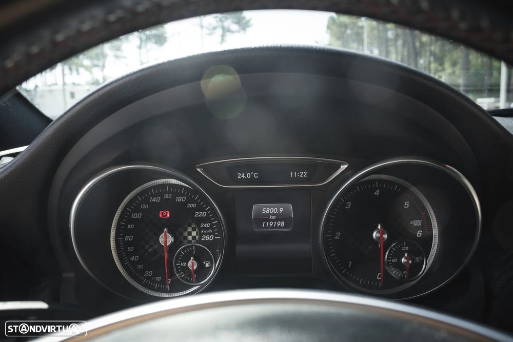 Mercedes-Benz A 180 d AMG Line - 15