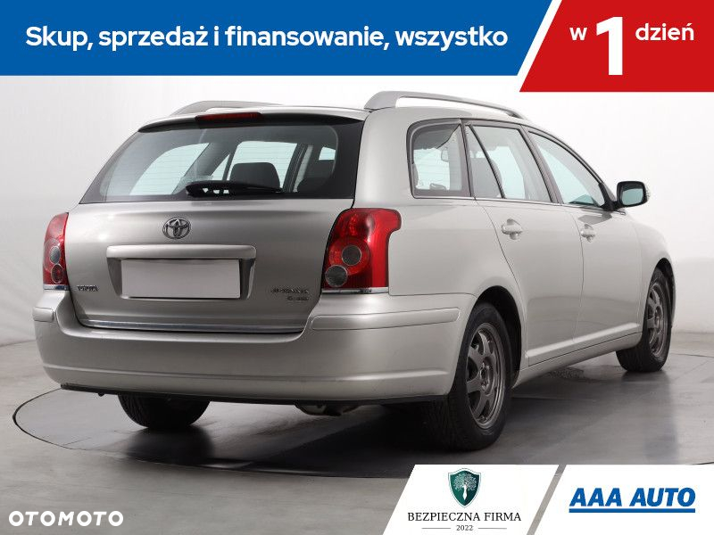 Toyota Avensis - 6