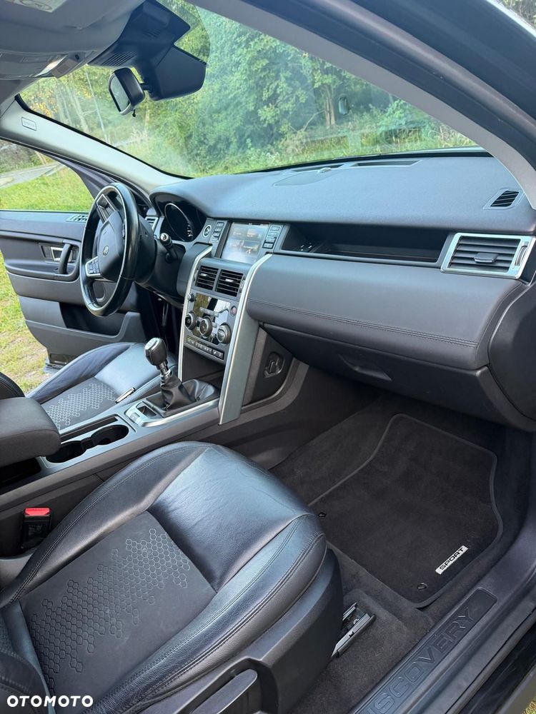 Land Rover Discovery Sport - 32