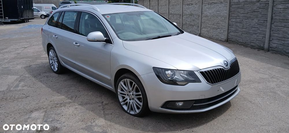 Skoda Superb 2.0 TDI Green tec 4x4 DSG Elegance - 3