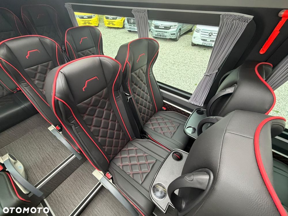 Mercedes-Benz Sprinter 519 - 21