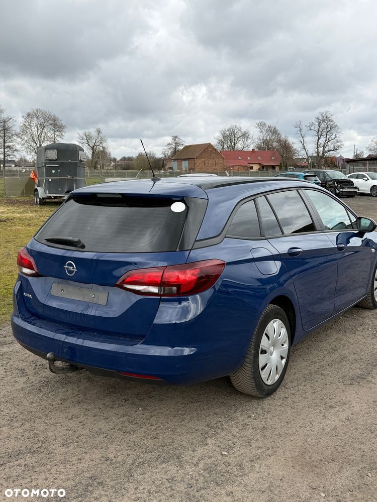 Opel Astra 1.6 BiTurbo D Start/Stop Business - 4