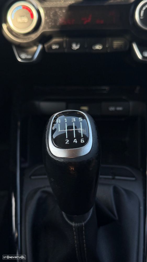 Kia Stonic - 8