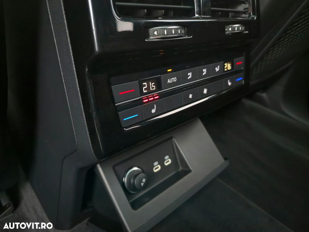 Volkswagen Touareg 3.0 V6 e-Hybrid 4Motion Aut. Atmosphere - 18