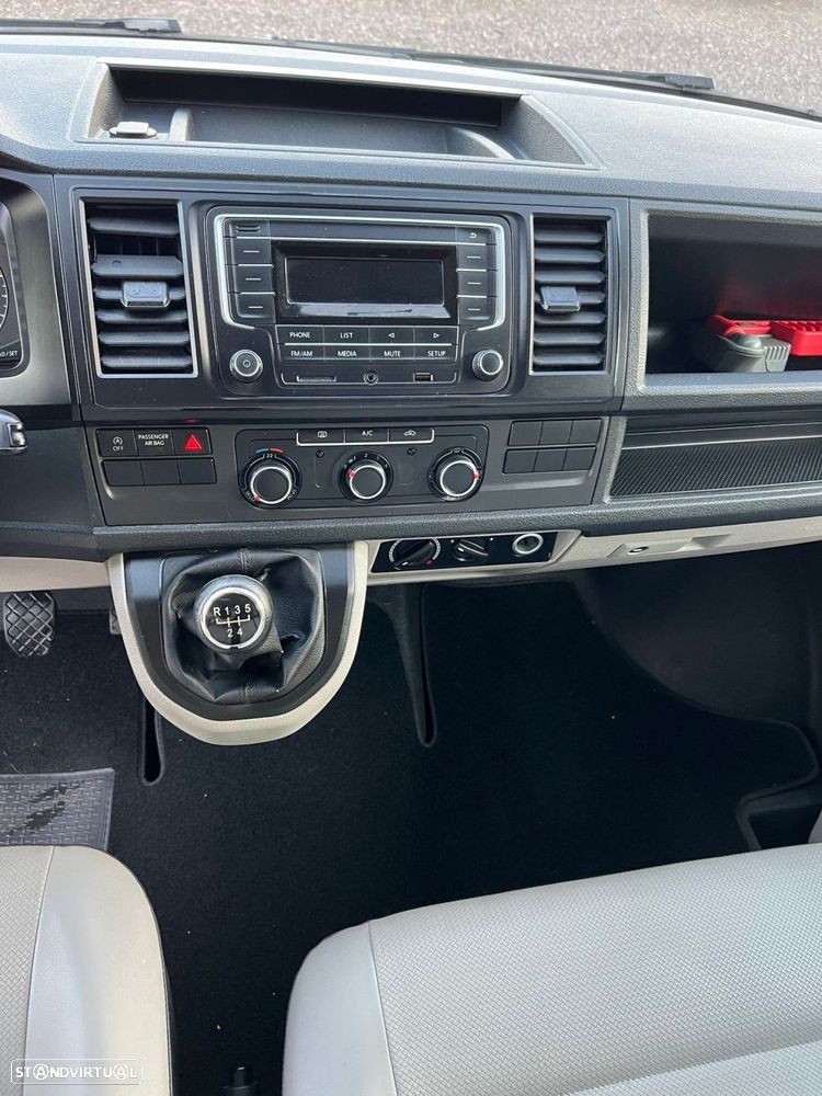 VW Transporter 9 LUGARES - 30