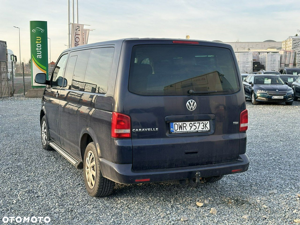 Volkswagen Caravelle - 8
