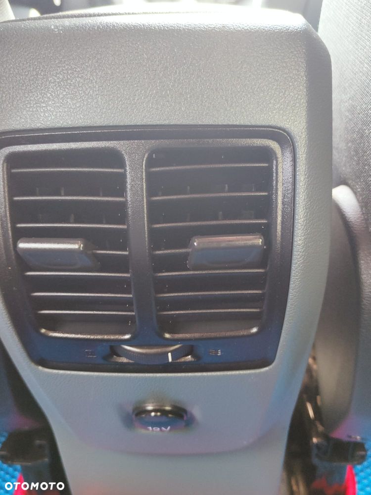 Ford C-MAX 2.0 TDCi Edition - 23