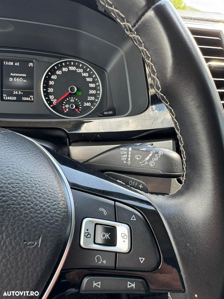 Volkswagen Multivan - 17