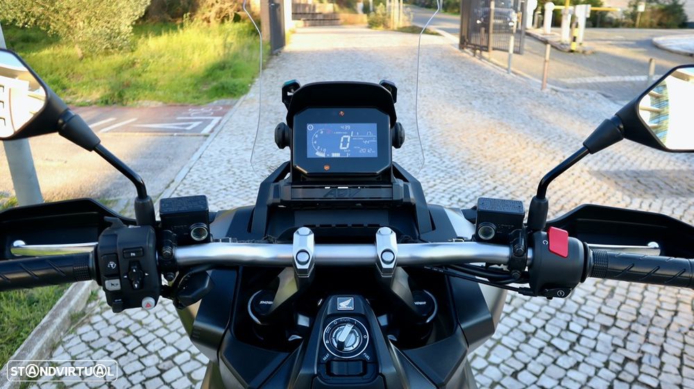 Honda ADV 350 - 23