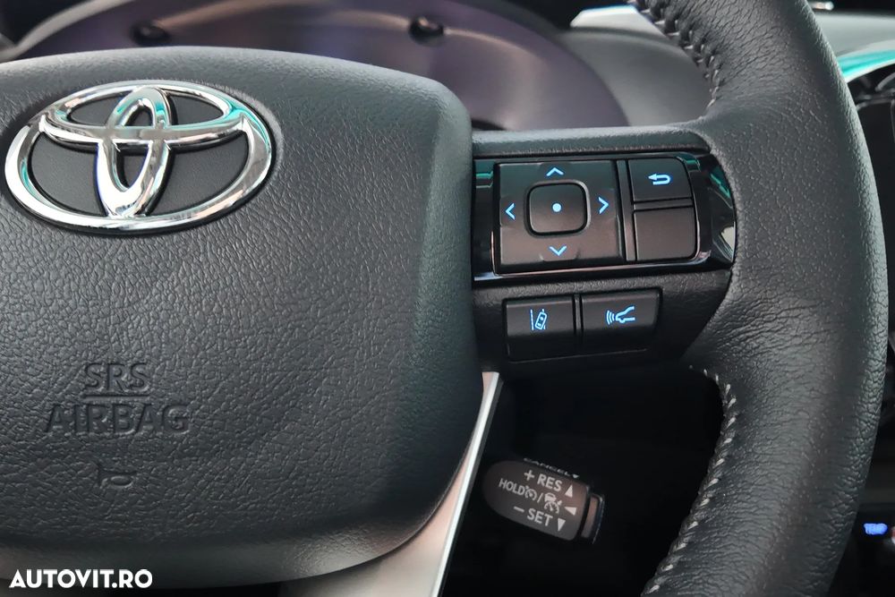 Toyota Hilux 2.8D 204CP 4x4 Double Cab AT Invincible - 24