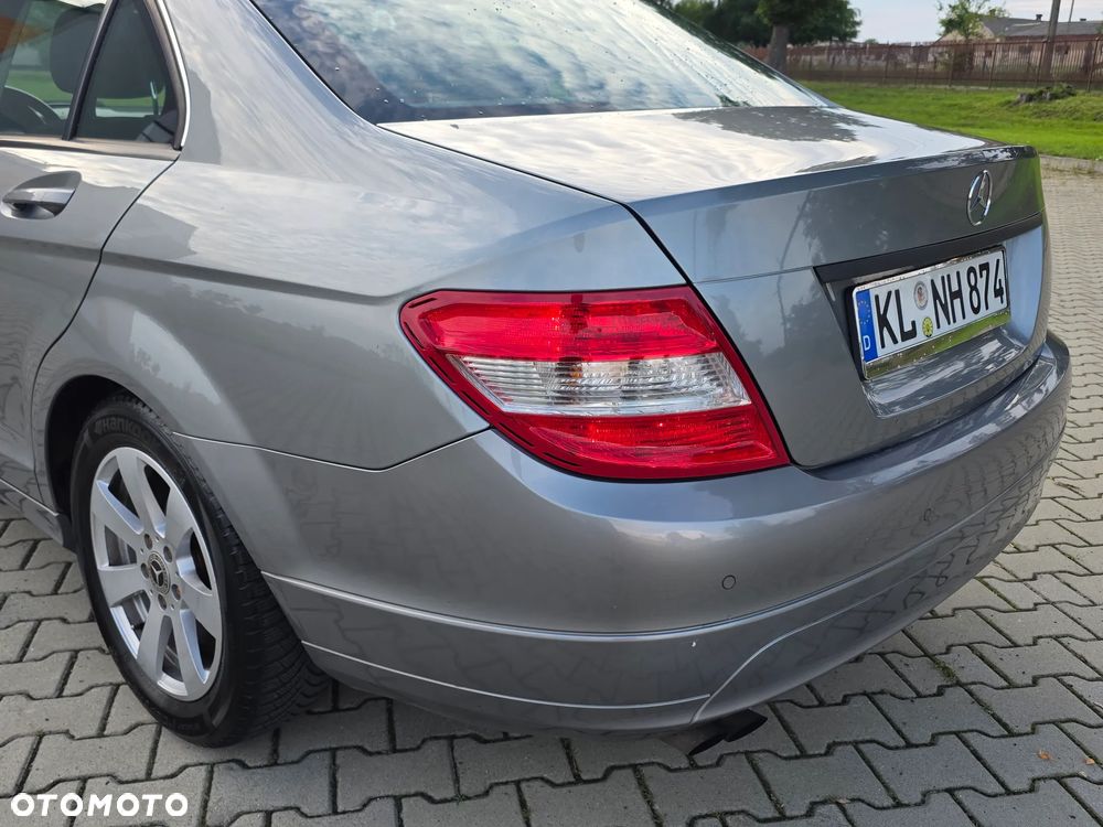 Mercedes-Benz Klasa C 180 Kompressor BlueEFFICIENCY - 13