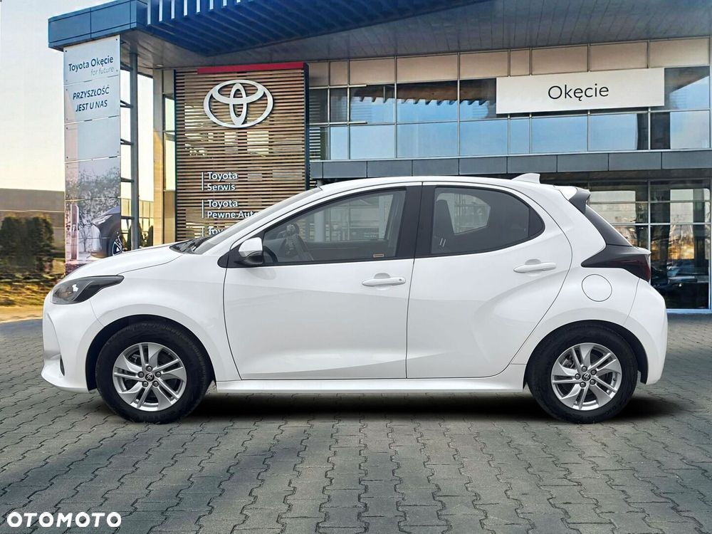 Toyota Yaris 2024 photo 2