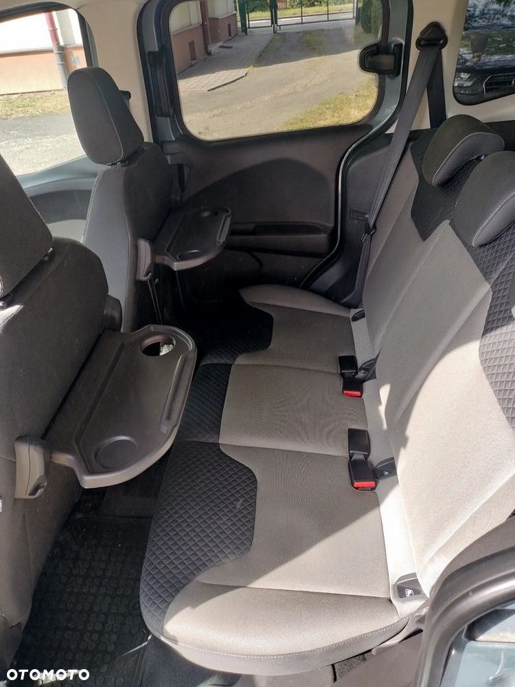 Ford Tourneo Courier 1.0 EcoBoost Trend - 11