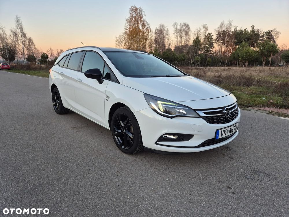 Opel Astra 1.4 Turbo 120 Jahre - 1