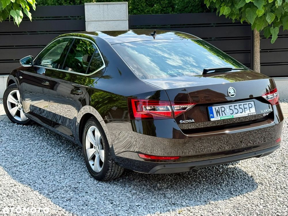 Skoda Superb 2.0 TDI 4x4 L&K DSG - 7
