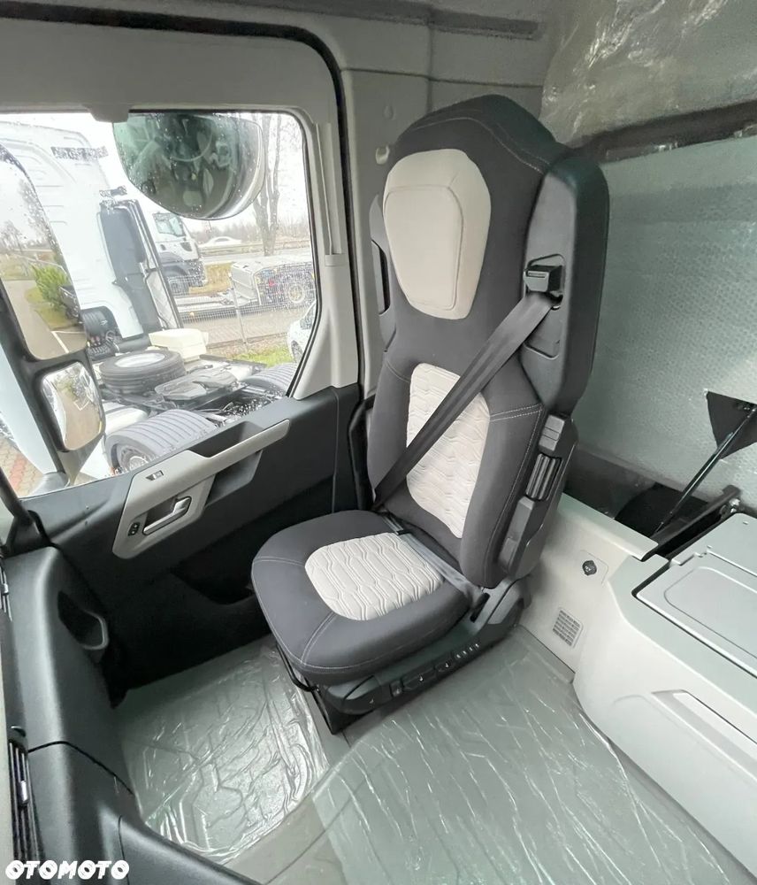 Ford F-MAX - 20