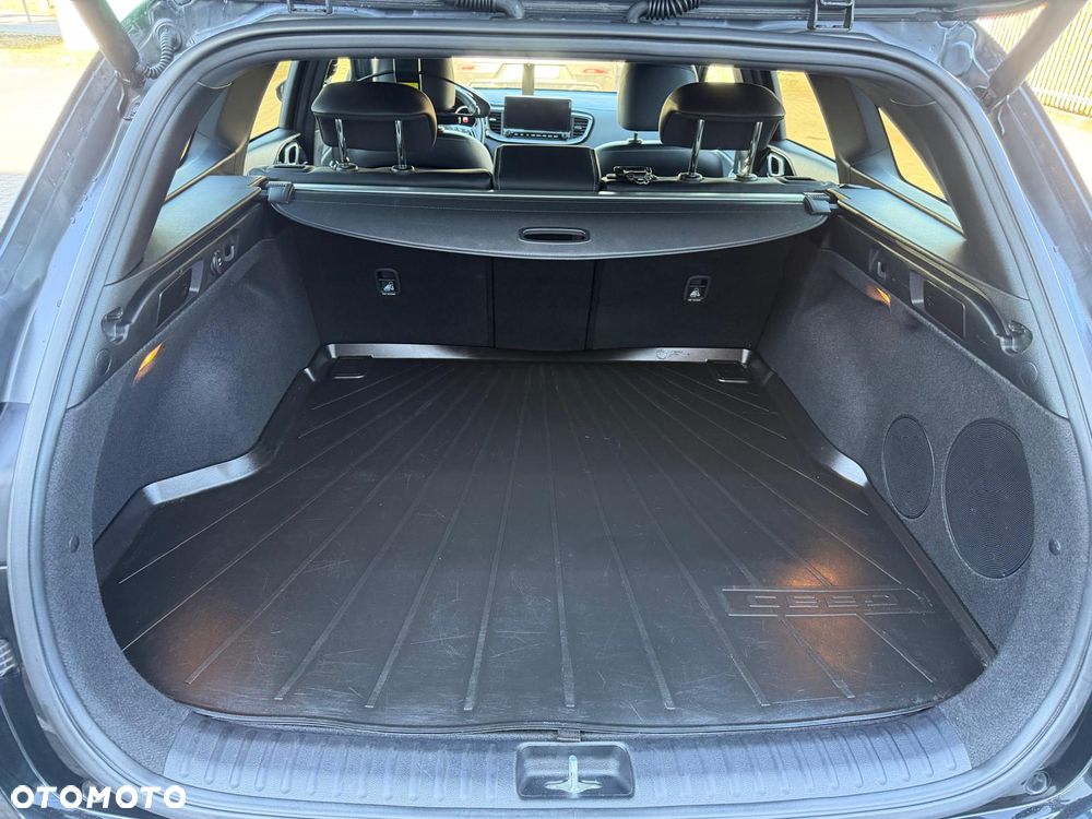 Kia Ceed 1.5 T-GDI GT-Line - 8