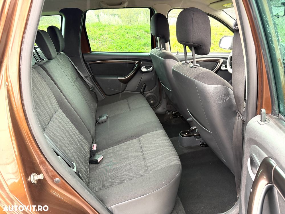 Dacia Duster 1.6 16V 4x2 Laureate - 9
