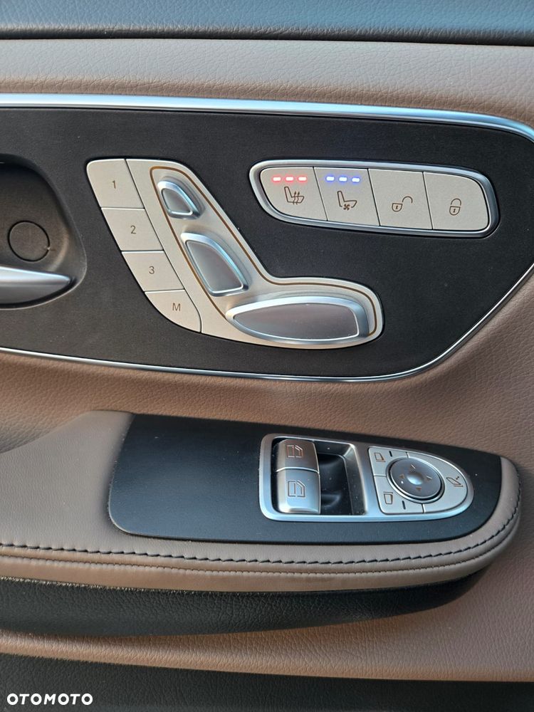 Mercedes-Benz Klasa V 300 d 4-Matic 9G-Tronic Avantgarde (długi) - 17