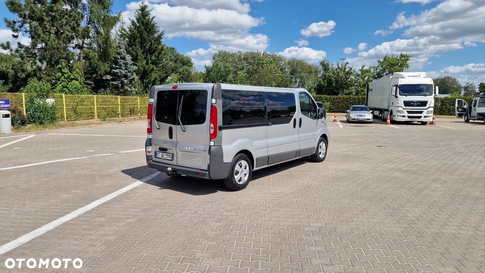 Opel Vivaro L2H1 2.9t - 4