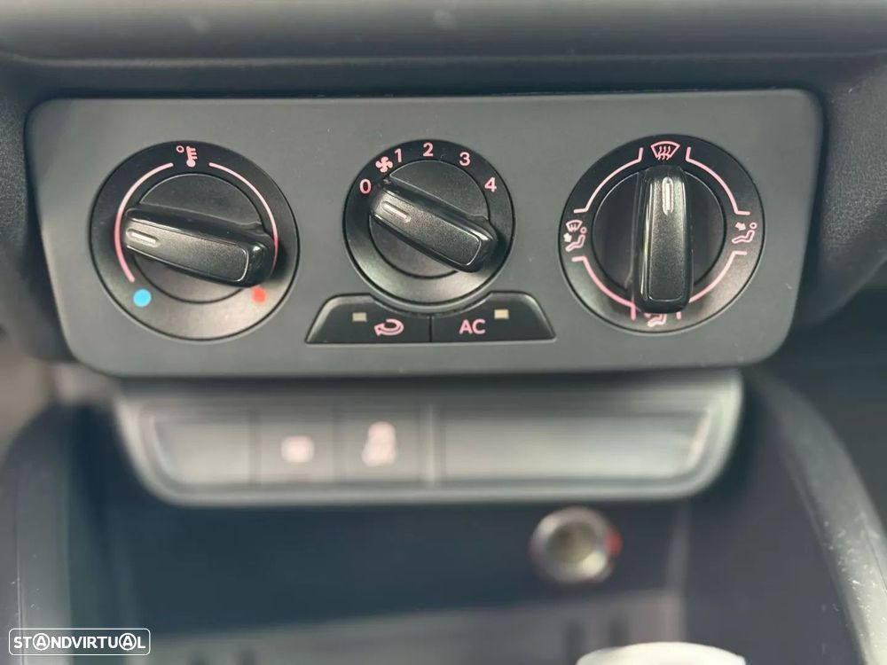 Audi A1 1.6 TDI Admired - 21